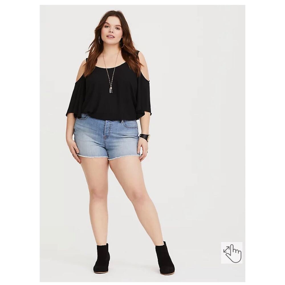 (16) NEW Torrid Shorts